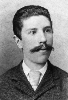 Photographic portrait of Guido Castelnuovo